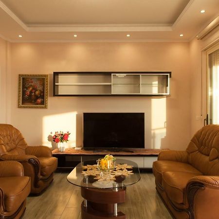 Adriatic Seaview Apartment Durres Bagian luar foto
