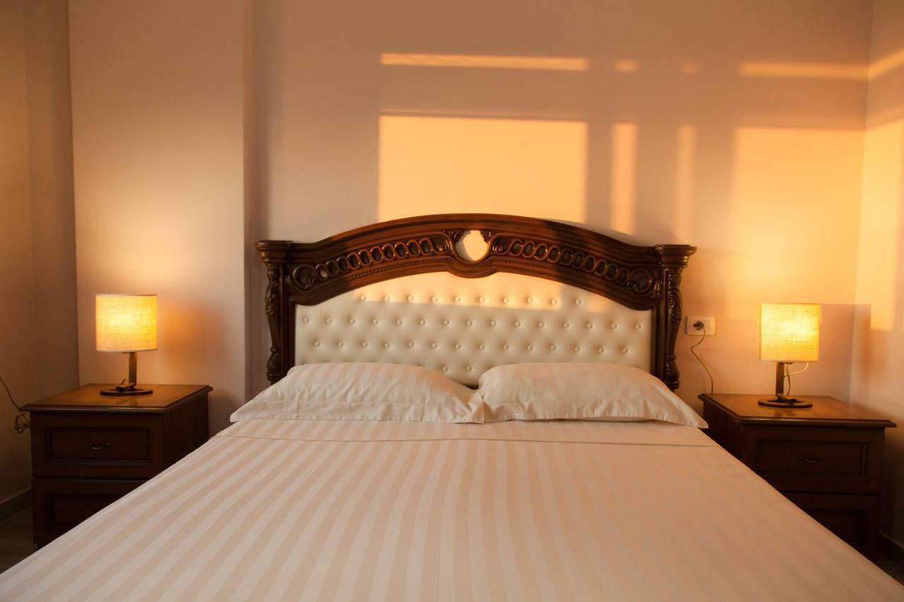 Adriatic Seaview Apartment Durres Bagian luar foto