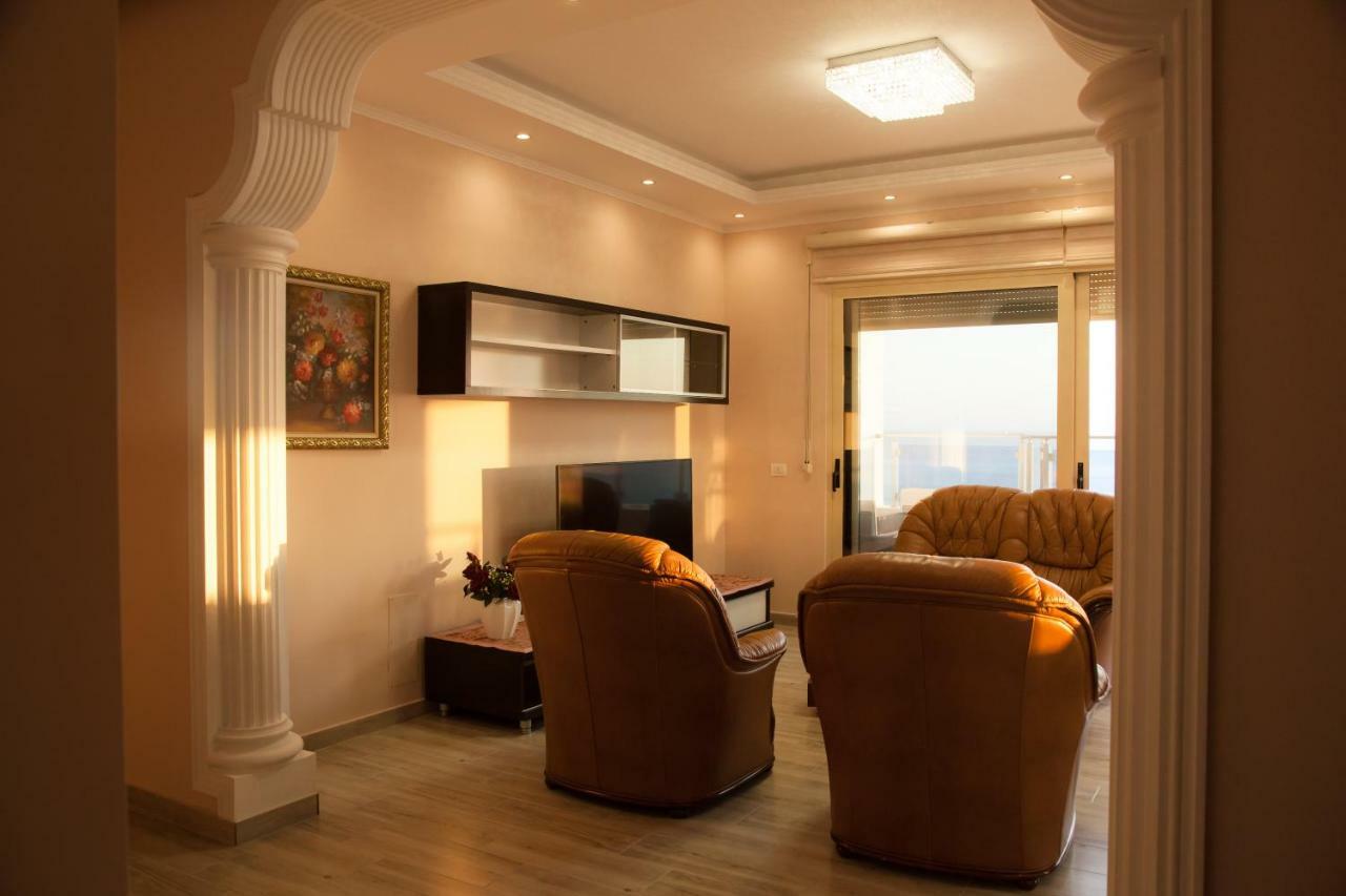 Adriatic Seaview Apartment Durres Bagian luar foto