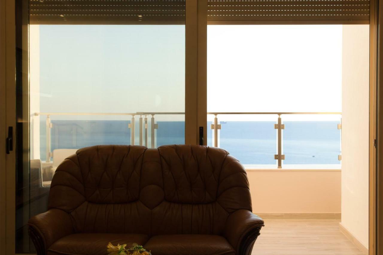 Adriatic Seaview Apartment Durres Bagian luar foto